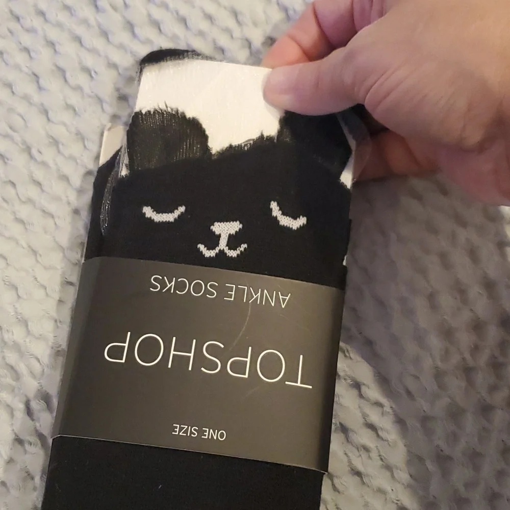 TOPSHOP WOMEN’S CAT ANKLE SOCKS